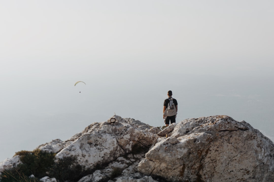 Montagne Sainte-Victoire: un tesoro natural en Provenza - Vauvenargues | Secret World Trip Planner