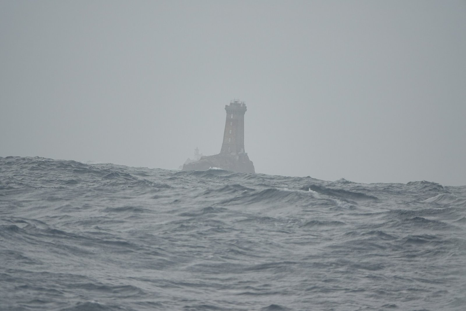 Scopri il Faro di La Vieille a Raz de Sein - Lanty-sur-Aube | Secret World Trip Planner
