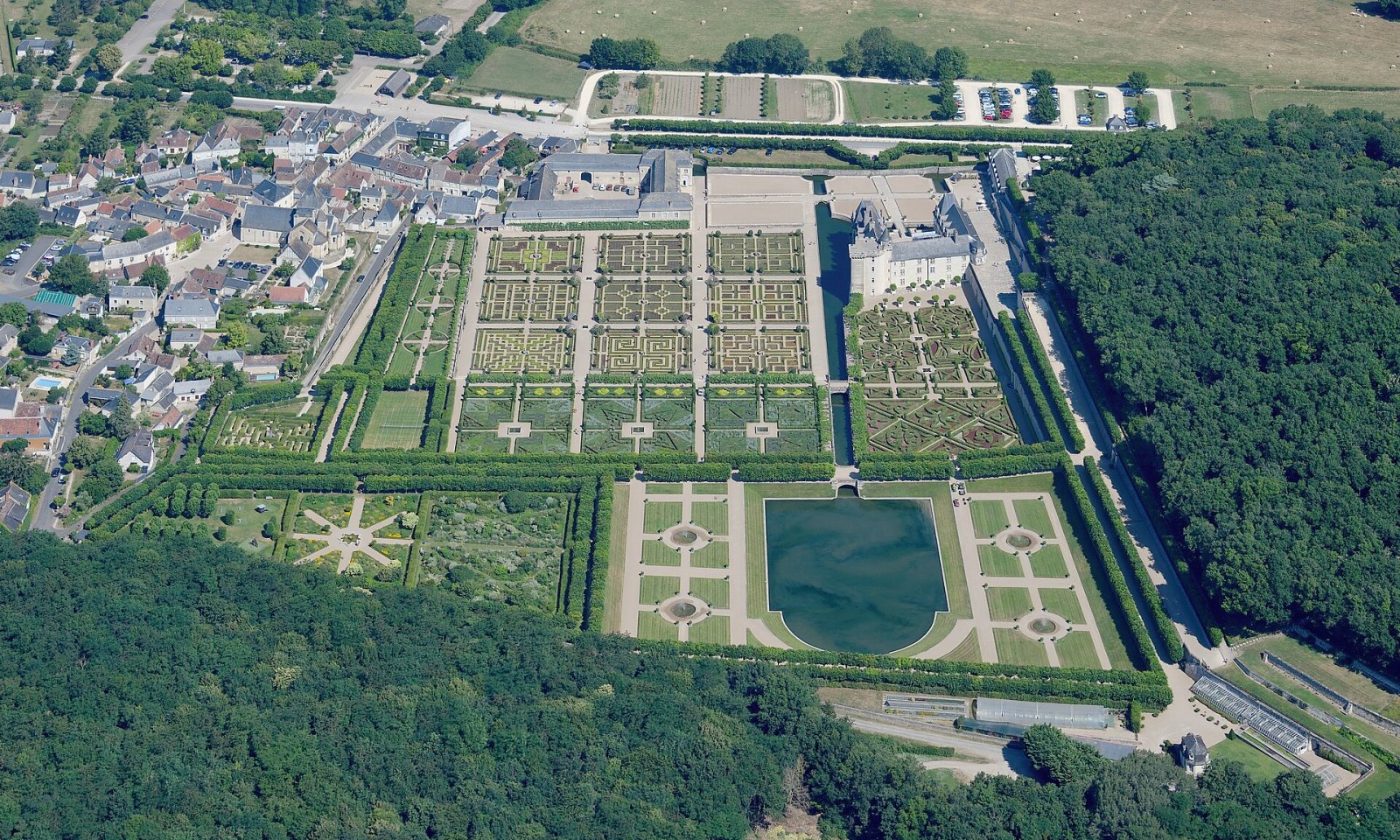 探索维朗德里城堡:历史与迷人花园 - Villandry | Secret World Trip Planner