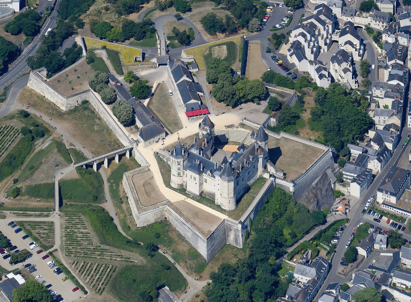 Découvrez le charme du Château de Saumur en France - Chouzé-sur-Loire | Secret World Trip Planner