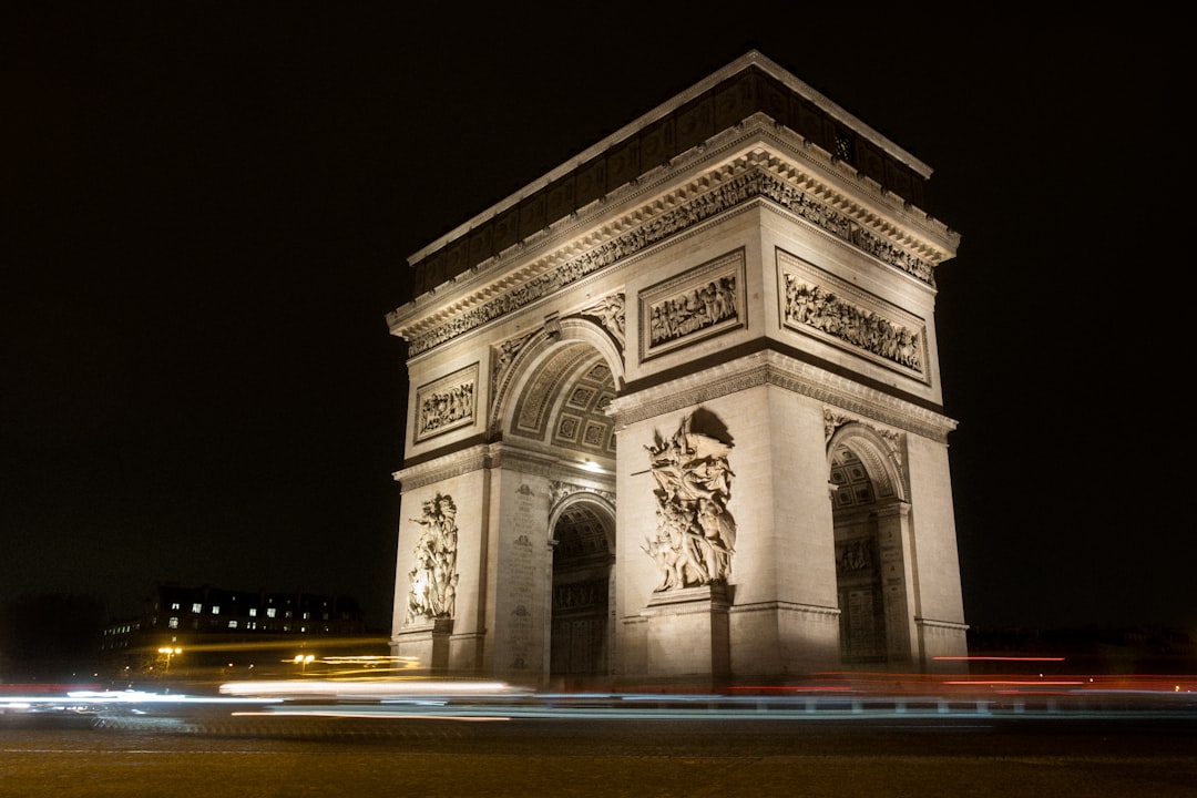 Explorando o Observatório de Paris: Uma Viagem ao Céu - 77 Av. Denfert Rochereau | Secret World Trip Planner