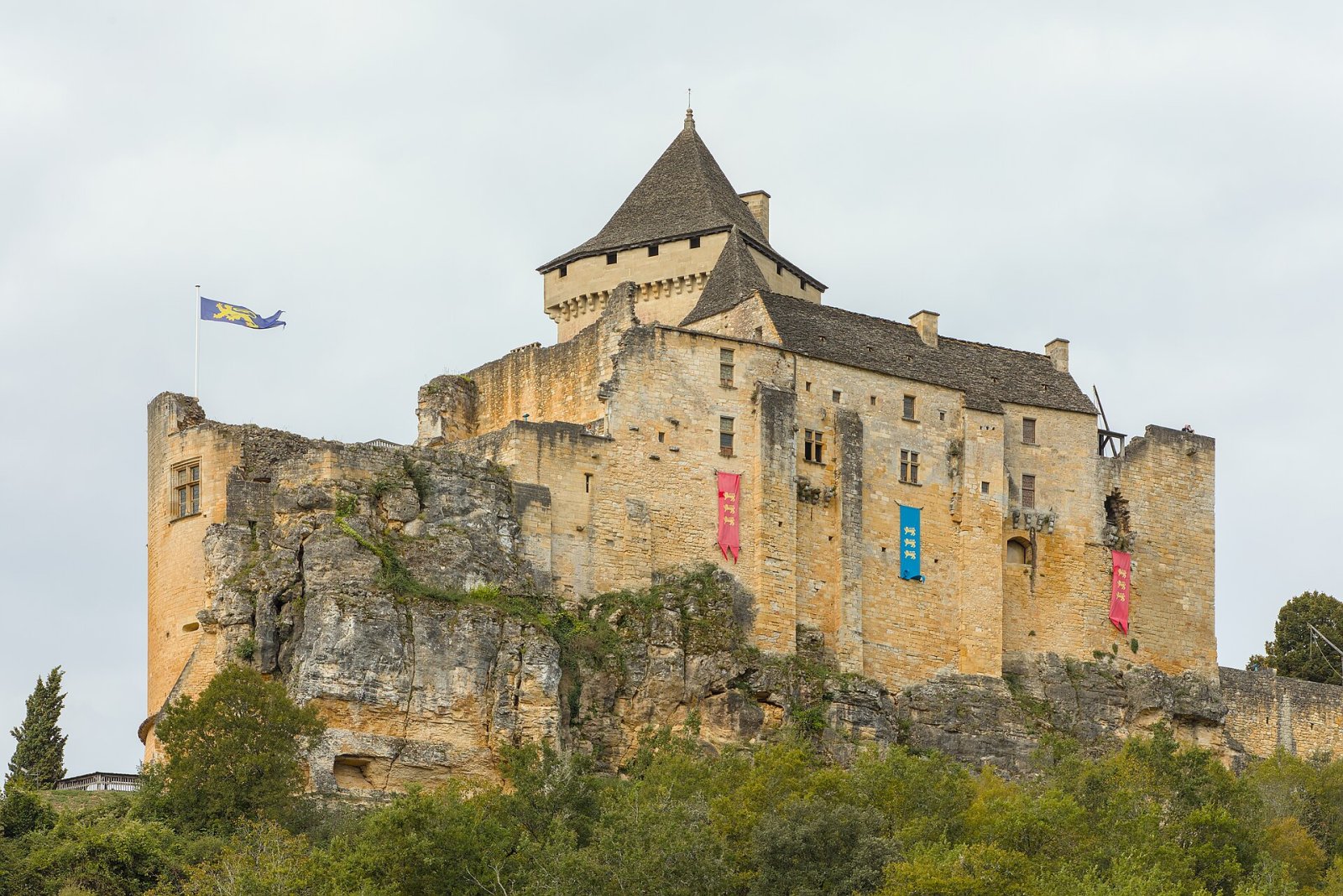 Descubra o Encanto do Château de Castelnaud na França - Castelnaud-la-Chapelle | Secret World Trip Planner