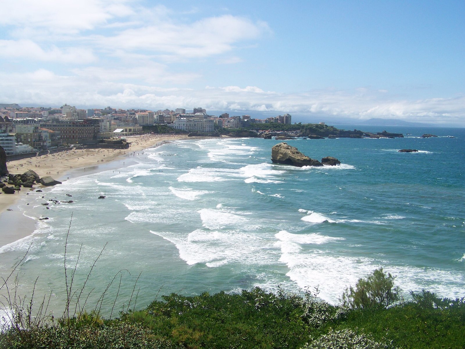 Plage de Biarritz : Un Paradis sur la Côte Atlantique - Montlaur | Secret World Trip Planner