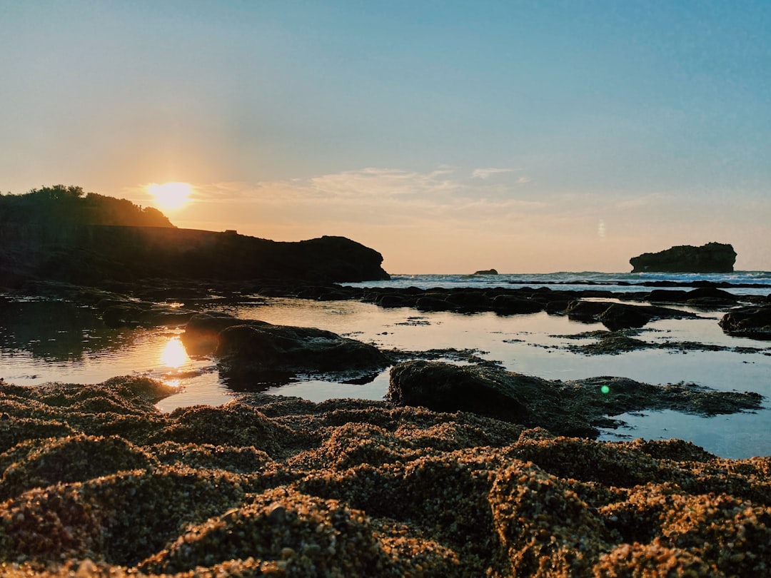 Praia de Biarritz: Um Paraíso na Costa Atlântica - Montlaur | Secret World Trip Planner