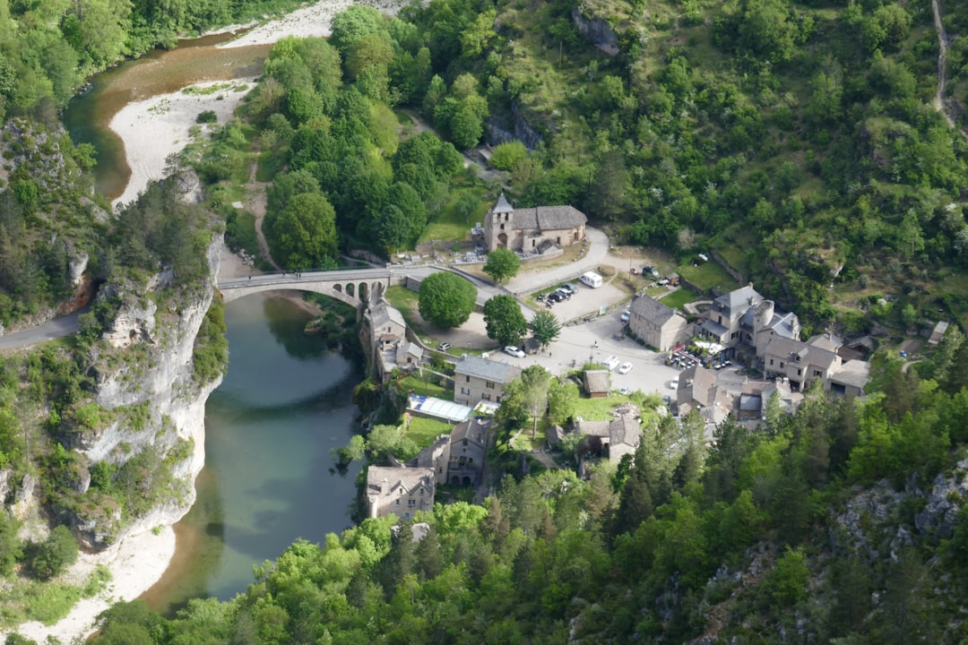 Gorges du Tarn : Un Paradis Naturel en Occitanie - Millau | Secret World Trip Planner
