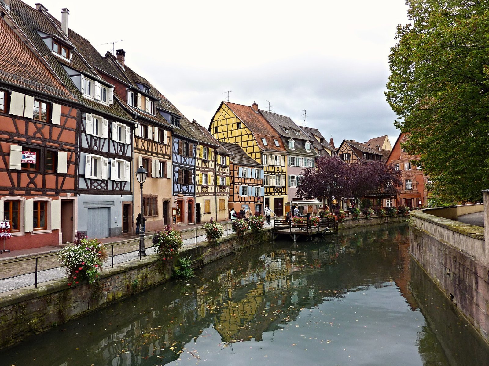 探索科尔马的阿尔萨斯葡萄酒之路 - Colmar | Secret World Trip Planner