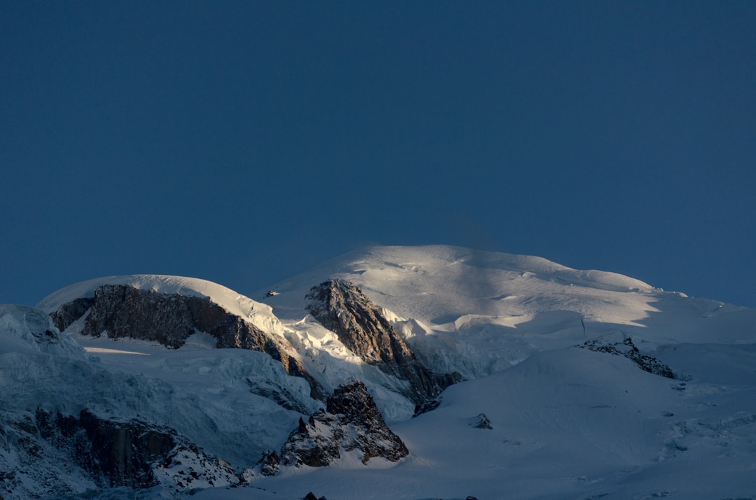 Mont Blanc: O Gigante dos Alpes a Ser Descoberto - Saint-Gervais-les-Bains | Secret World Trip Planner