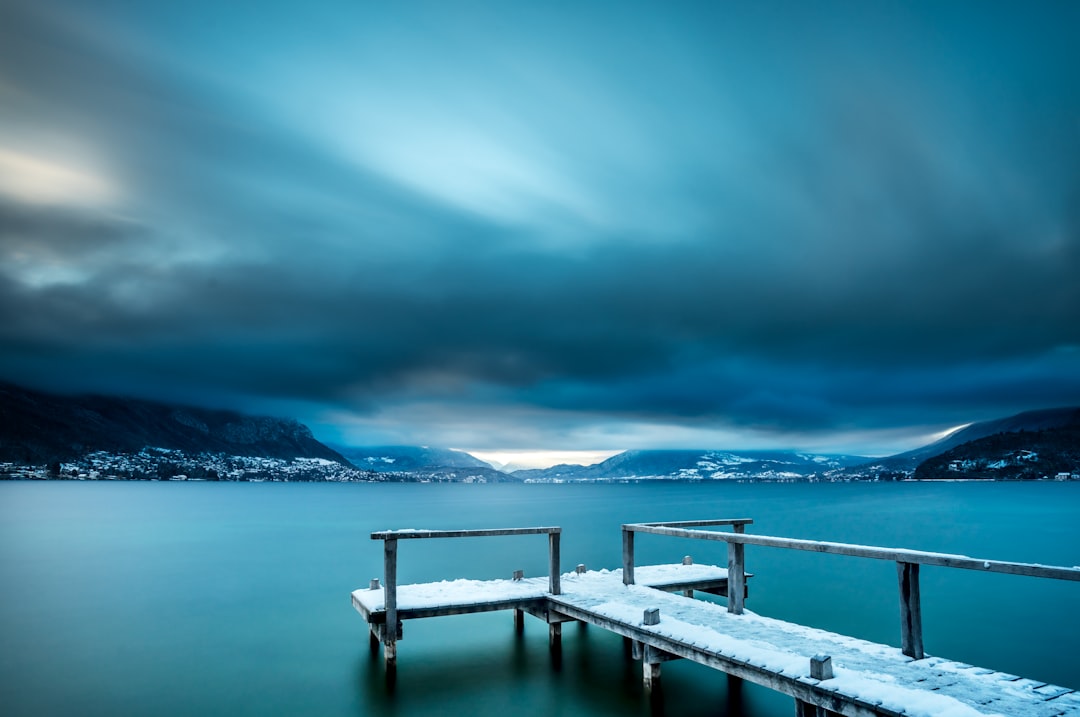 Découvrez le lac d'Annecy : un bijou de la nature en France - Veyrier-du-Lac | Secret World Trip Planner