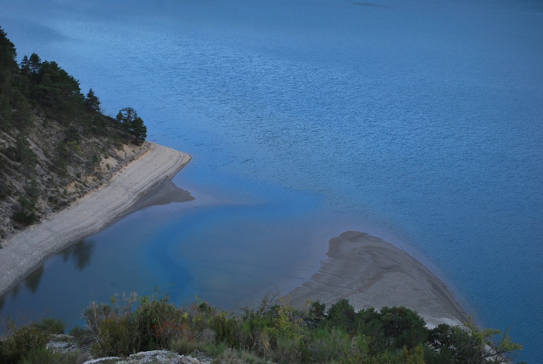 Descubre el Lago de Vassivière: una joya natural en Francia - Faux-la-Montagne | Secret World Trip Planner