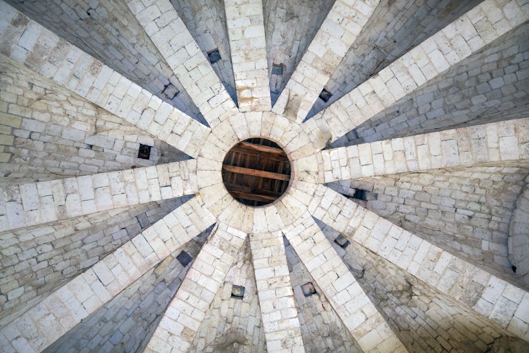 Entdecken Sie die Abbaye de Moissac: ein kulturelles Juwel in Okzitanien - Moissac | Secret World Trip Planner