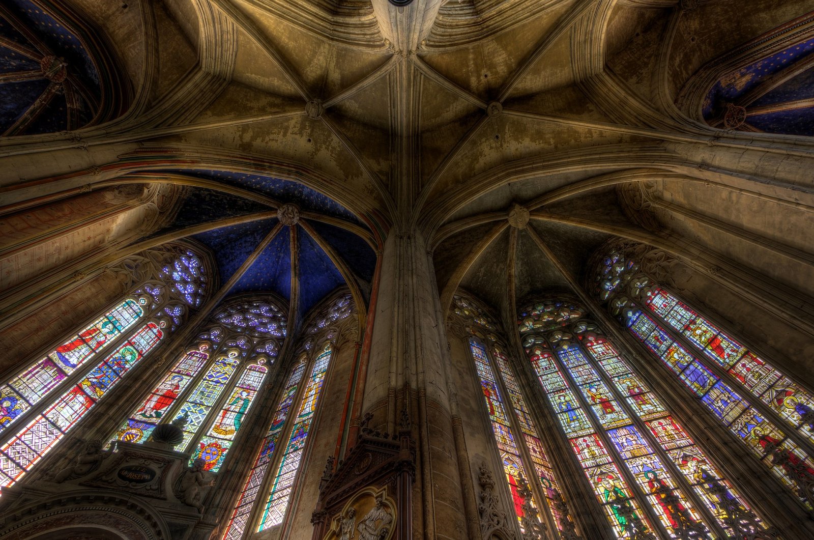 Entdecken Sie die Majestät der Cathédrale Saint-Étienne in Toulouse - Toulouse | Secret World Trip Planner