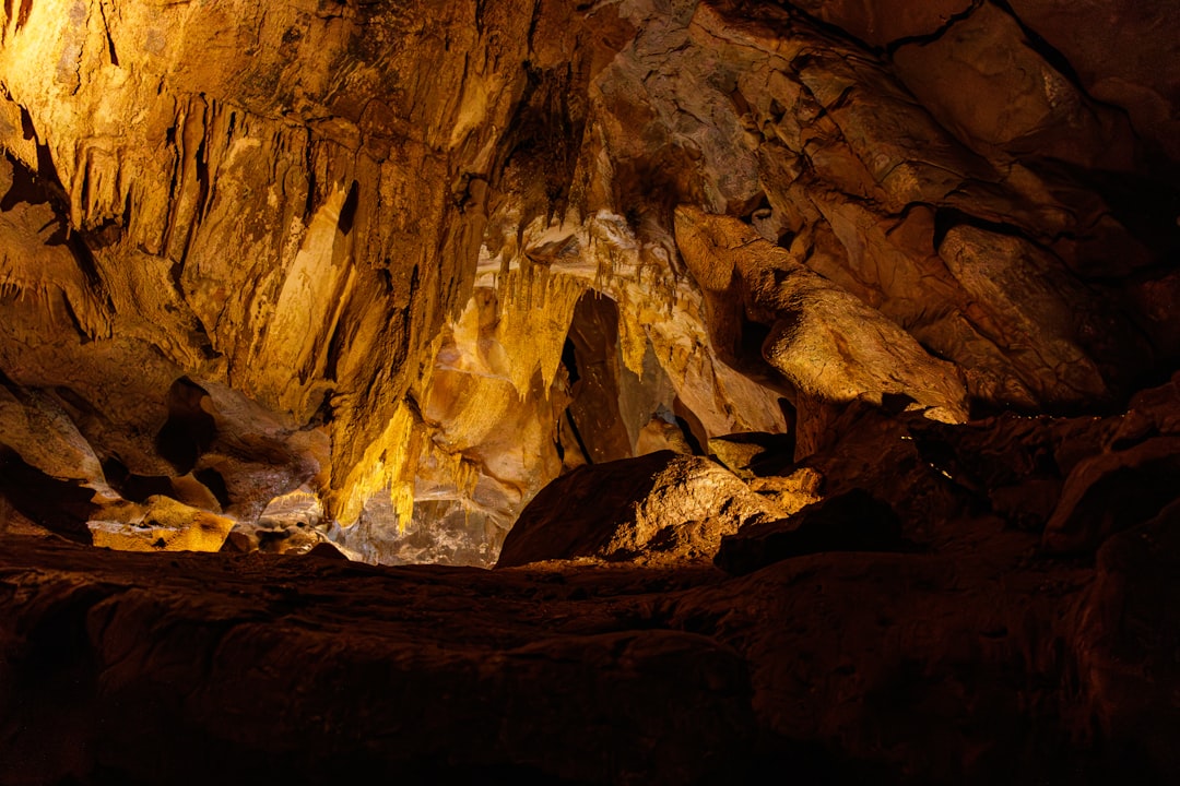 Descubra as Grutas de Clamouse em Saint-Guilhem-le-Désert - Saint-Guilhem-le-Désert | Secret World Trip Planner