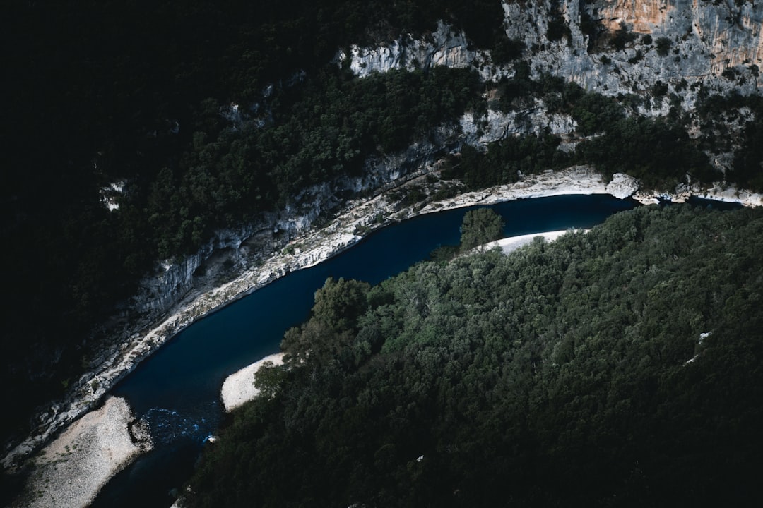 Descubre el Étang de Thau: una joya natural en Sète - Sète | Secret World Trip Planner