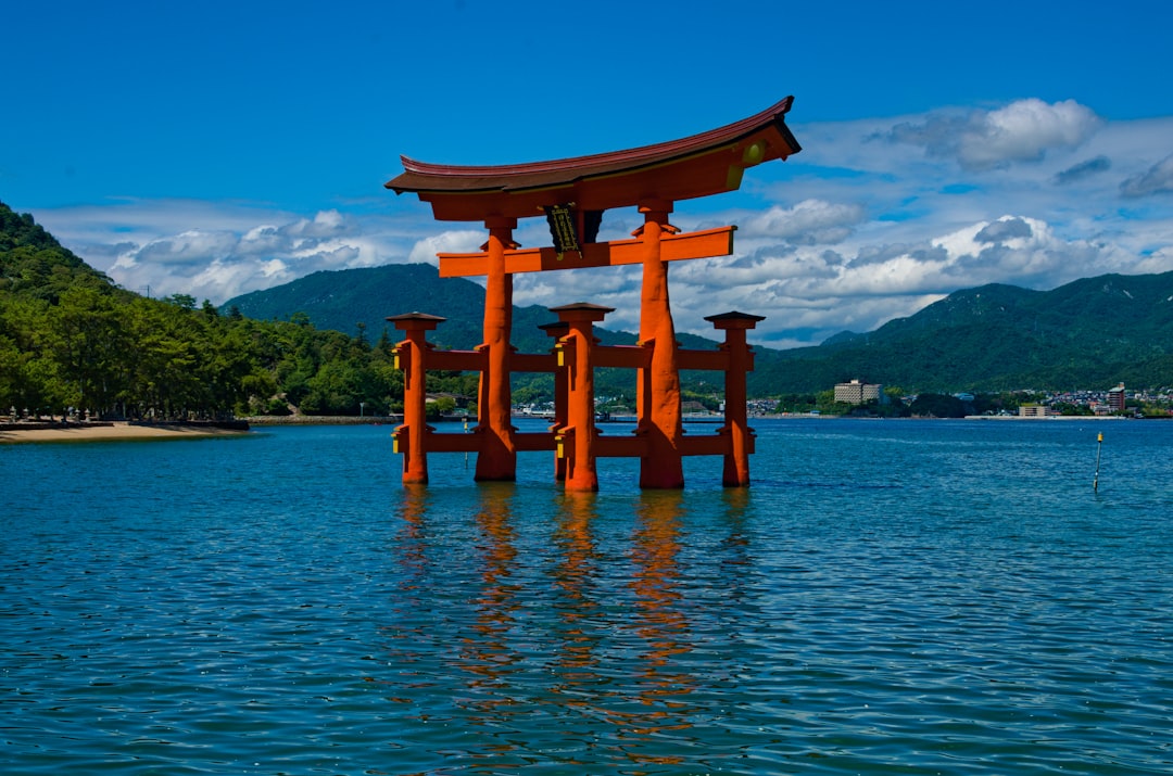 Descubra a Ilha de Miyajima: uma joia natural do Japão - Hatsukaichi | Secret World Trip Planner
