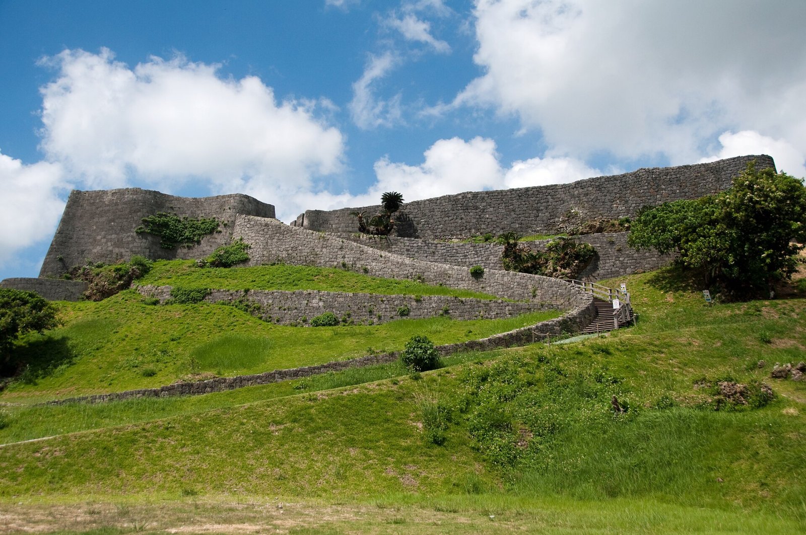 Entdecken Sie die Geschichte von Katsuren Castle in Uruma, Okinawa - Uruma | Secret World Trip Planner