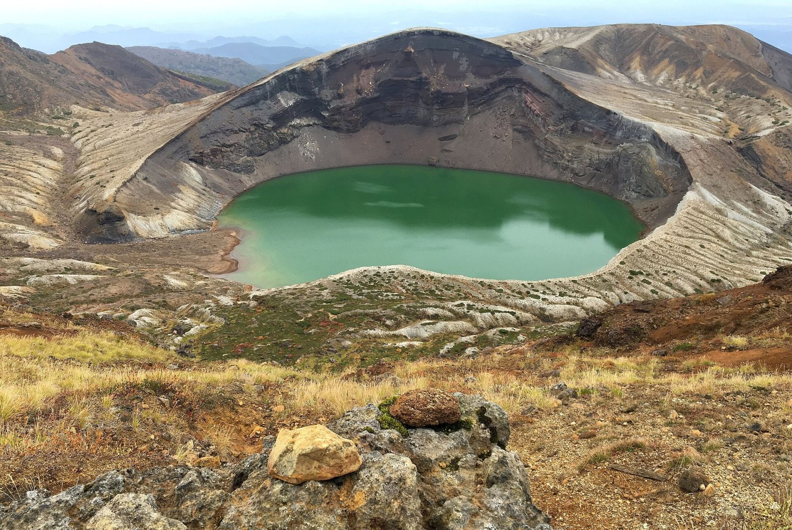 Lago Craterico de Zao Okama: Um tesouro natural no Tohoku - Zaō | Secret World Trip Planner
