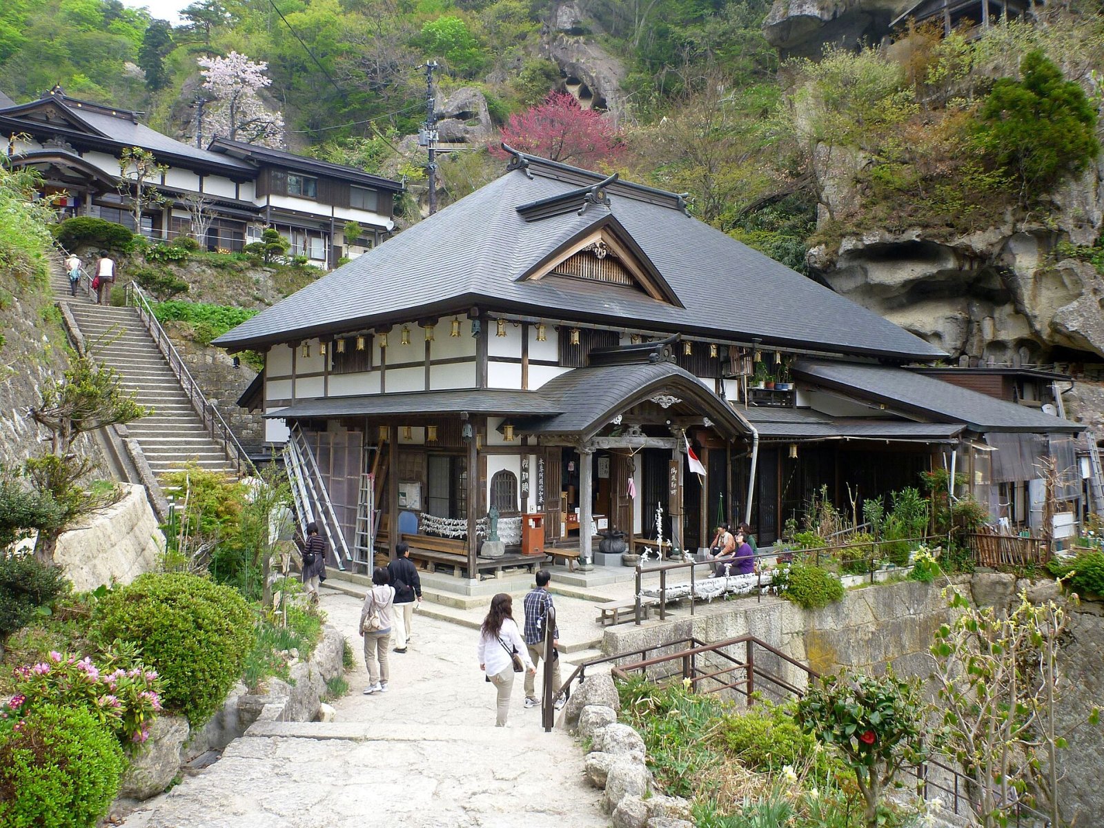 Découvrez le Temple de Yamadera : un joyau de l'histoire japonaise - Yamagata | Secret World Trip Planner