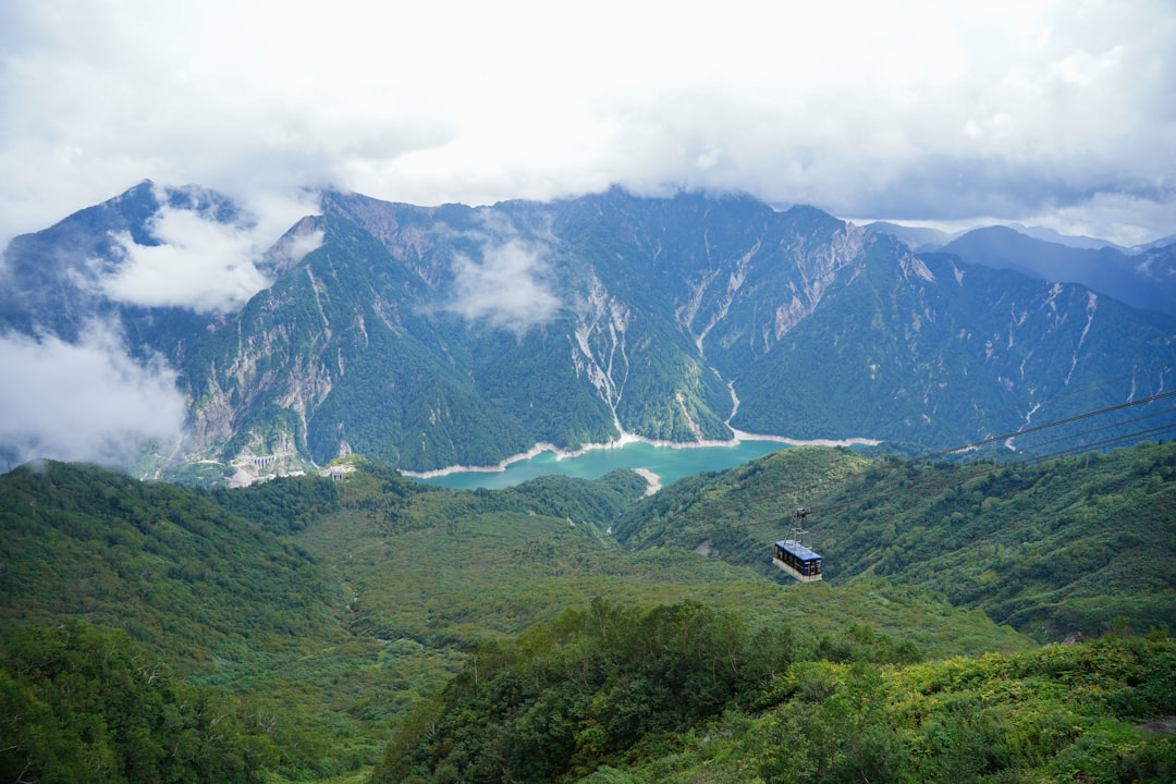 Découvrez la magie de la Tateyama Kurobe Alpine Route au Japon — Tateyama