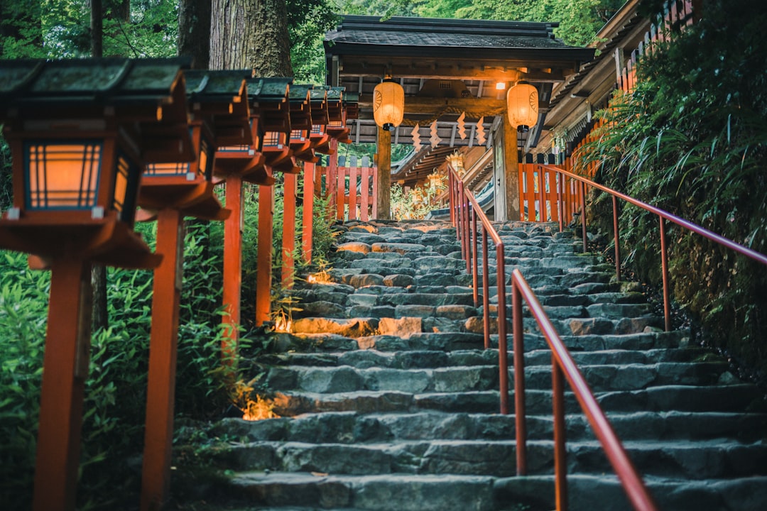 Entdecke den Kifune-Schrein: Ein kulturelles Juwel in Kyoto - Kyoto | Secret World Trip Planner