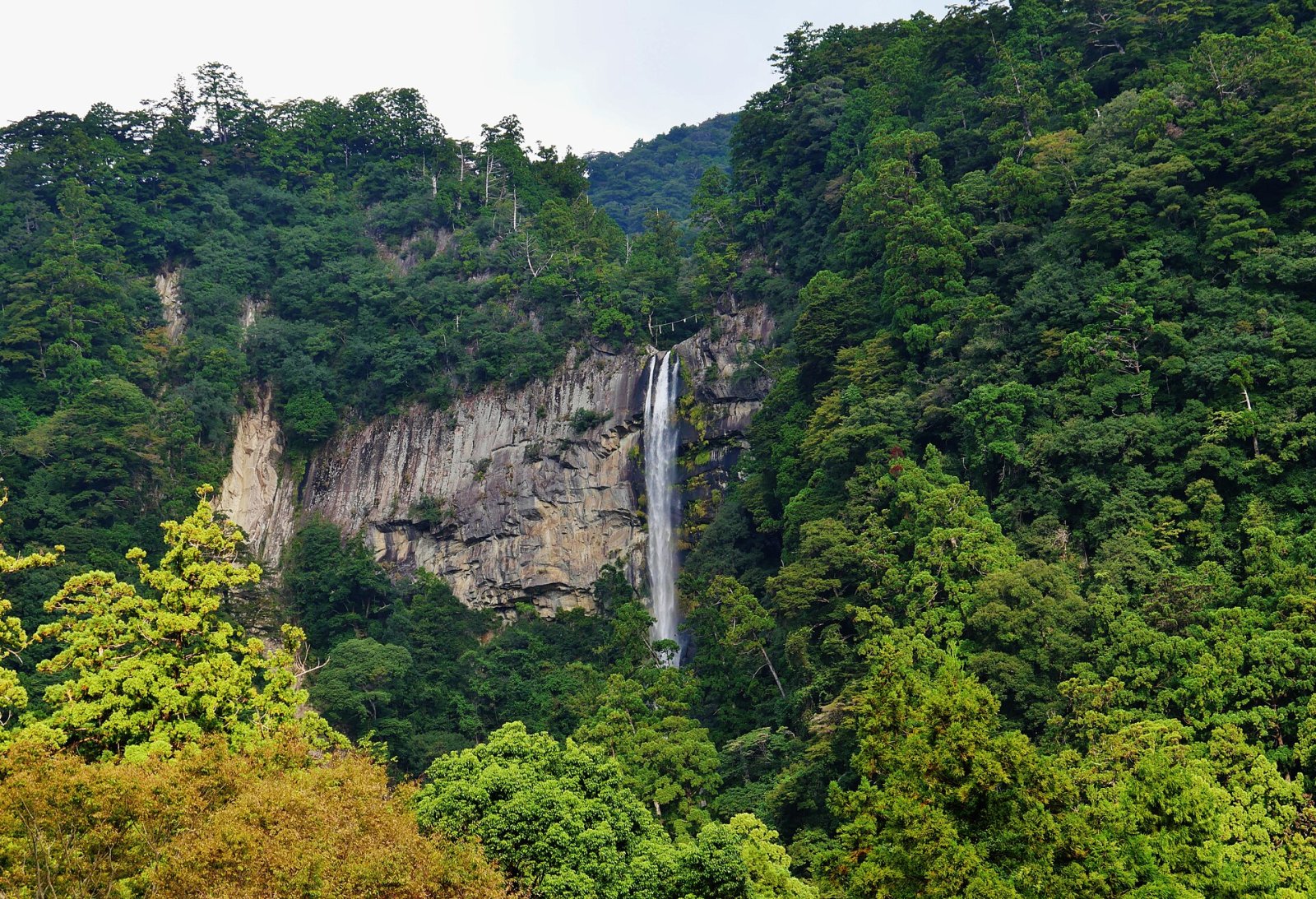 Découvrez les merveilles des chutes Nachi à Nachikatsuura - Nachikatsuura | Secret World Trip Planner
