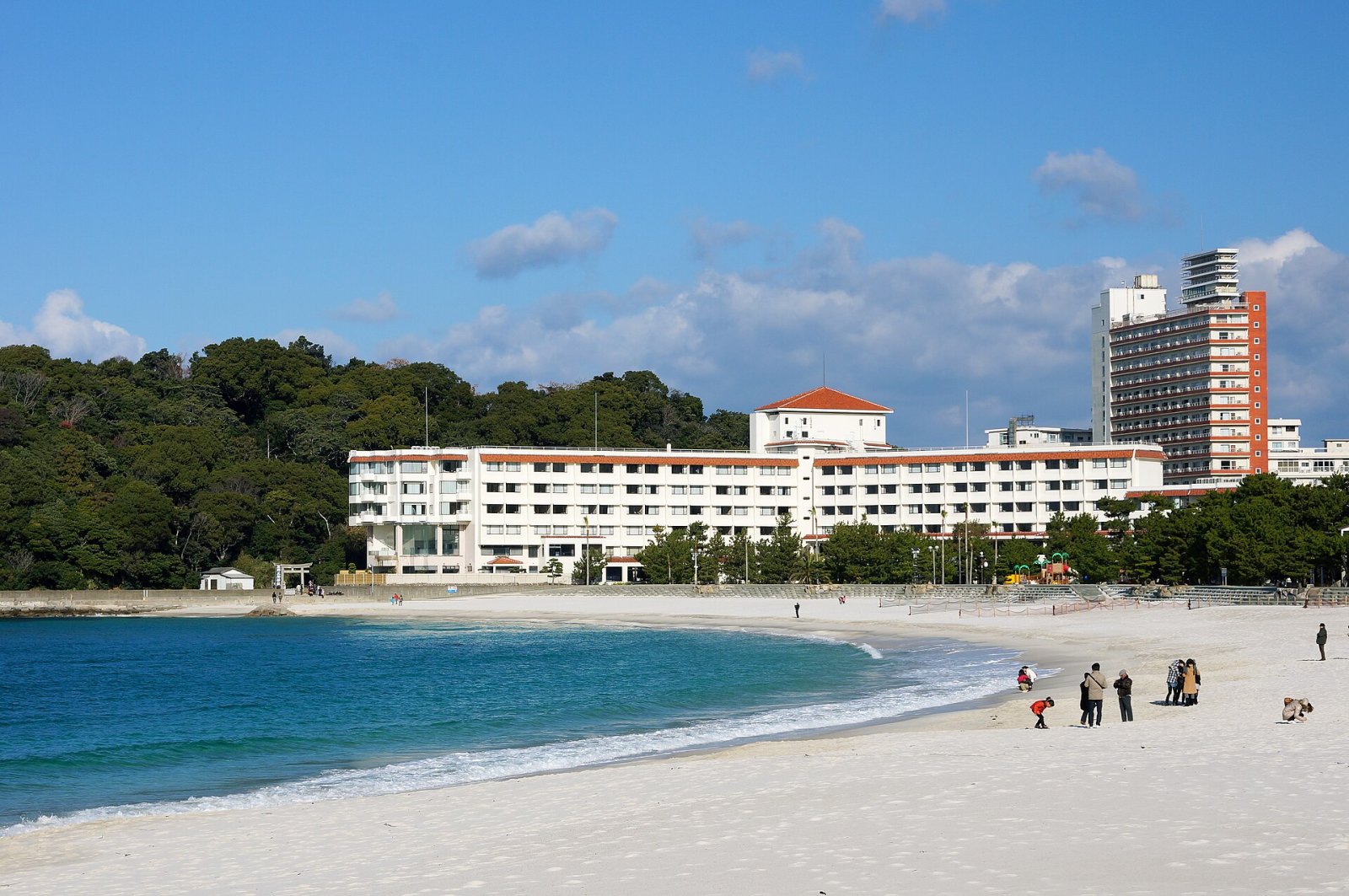 Descubre Shirahama Beach: la joya de la costa japonesa - Shirahama | Secret World Trip Planner