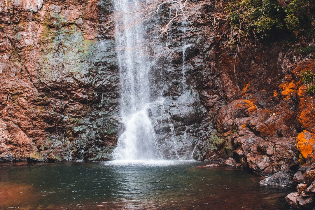 Descubre las maravillas de la Cascada de Minoh en Japón - Minoh | Secret World Trip Planner