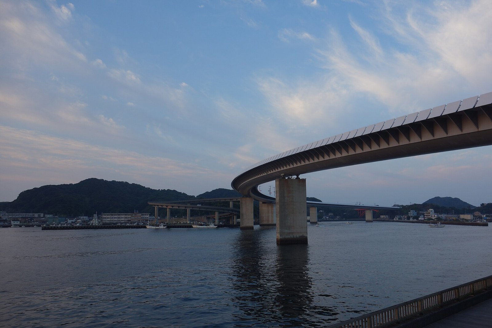 Descubre el Puente Ushibuka Haiya: Historia y Bellezas de Amakusa - Amakusa | Secret World Trip Planner