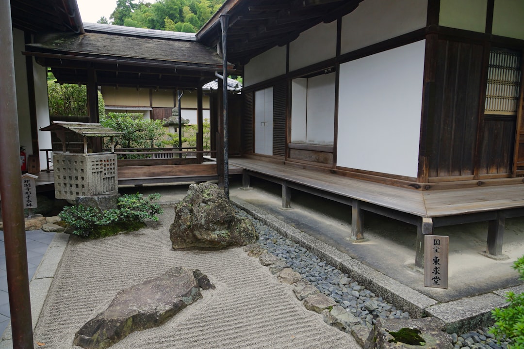 Descubra as Mágicas Areias Quentes de Ibusuki no Japão - Ibusuki | Secret World Trip Planner