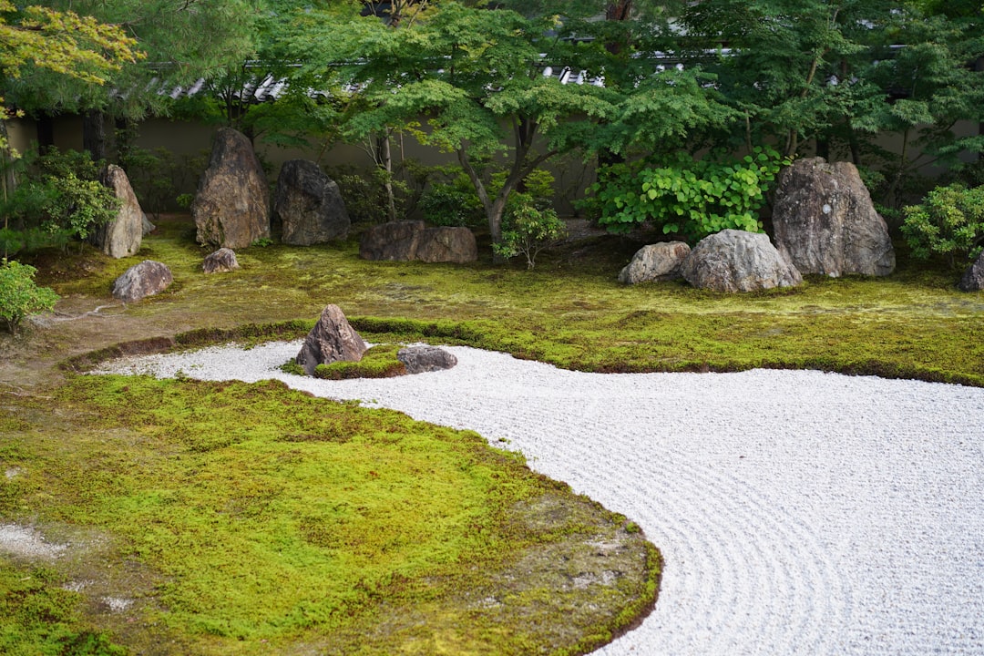 다자이후 텐마구 정원: 일본의 자연 보석 - Dazaifu | Secret World Trip Planner