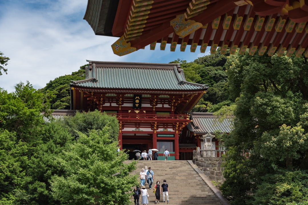 Entdecken Sie Tsurugaoka Hachimangu: ein kulturelles Juwel in Kamakura - Kamakura | Secret World Trip Planner
