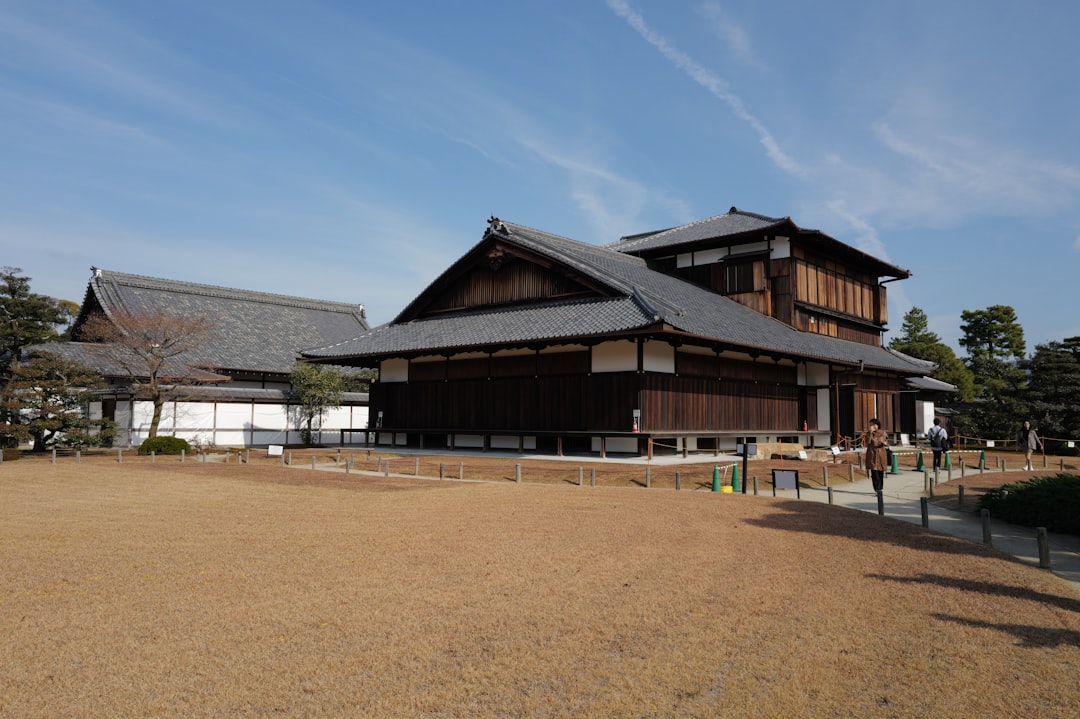 Explorando o Castelo Nijo de Kyoto: História e Beleza - Kyoto | Secret World Trip Planner