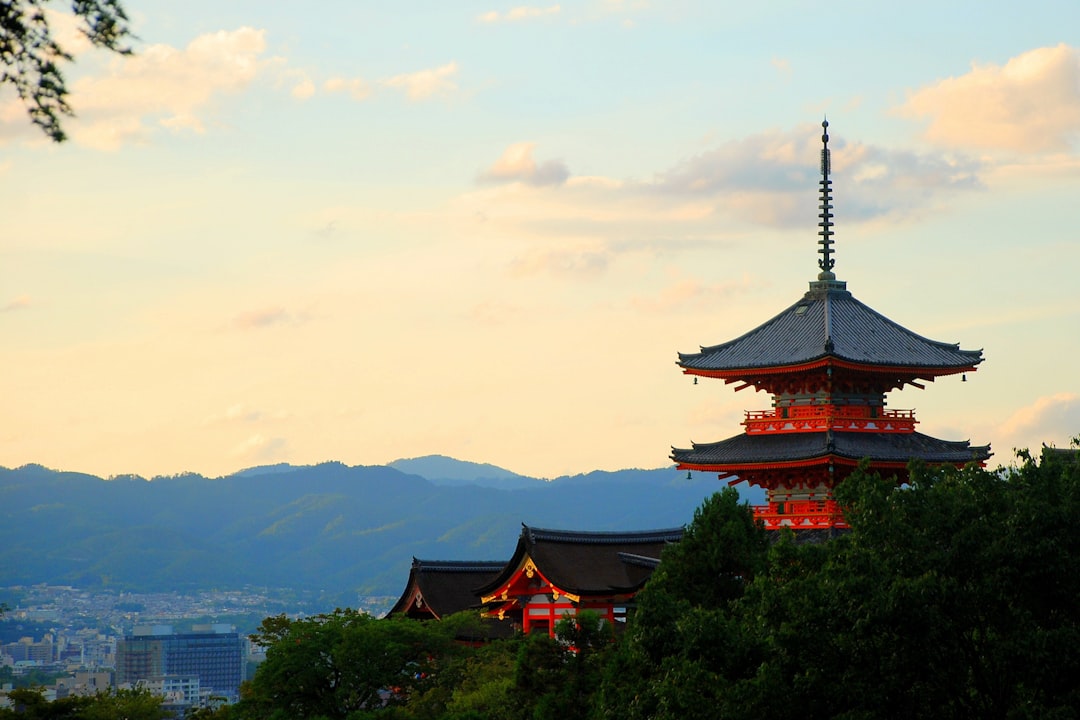 Киёмидзу-дэра: Храм Чистой Воды в Киото - Kyoto | Secret World Trip Planner