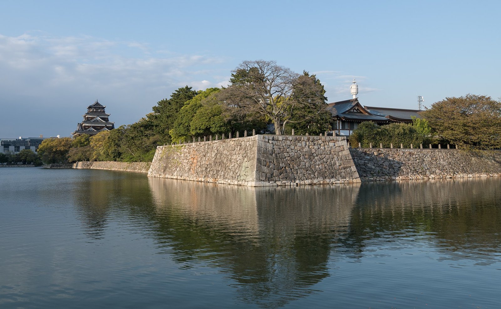 Исследование замка Хиросима: история и культура - Hiroshima | Secret World Trip Planner