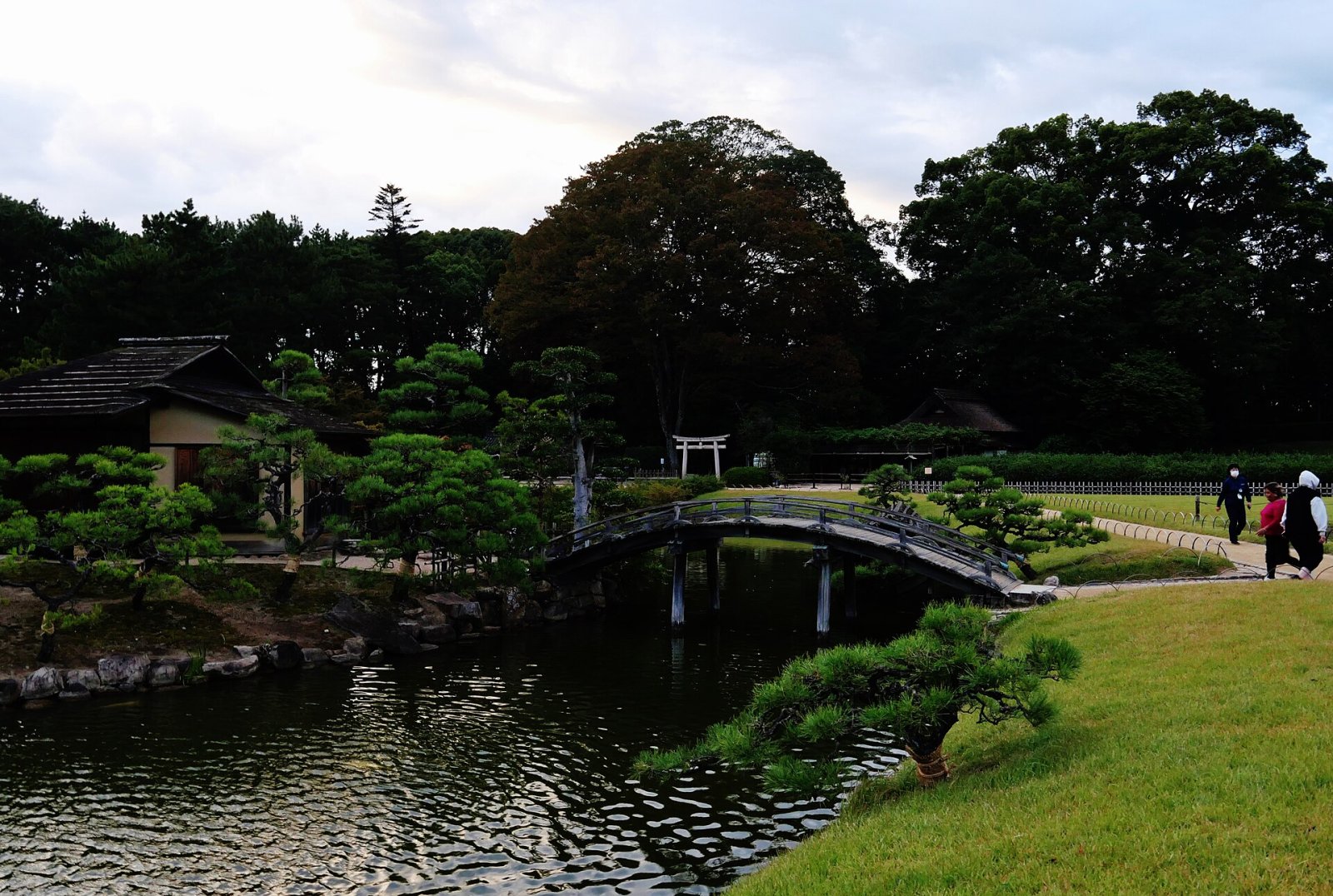 Откройте для себя сад Кōракэн в Окаяме: уголок природы в Японии - Okayama | Secret World Trip Planner
