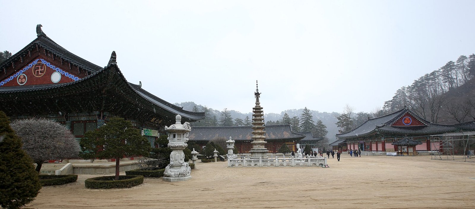 Templo Woljeongsa: um canto de espiritualidade em Pyeongchang | Secret World Trip Planner