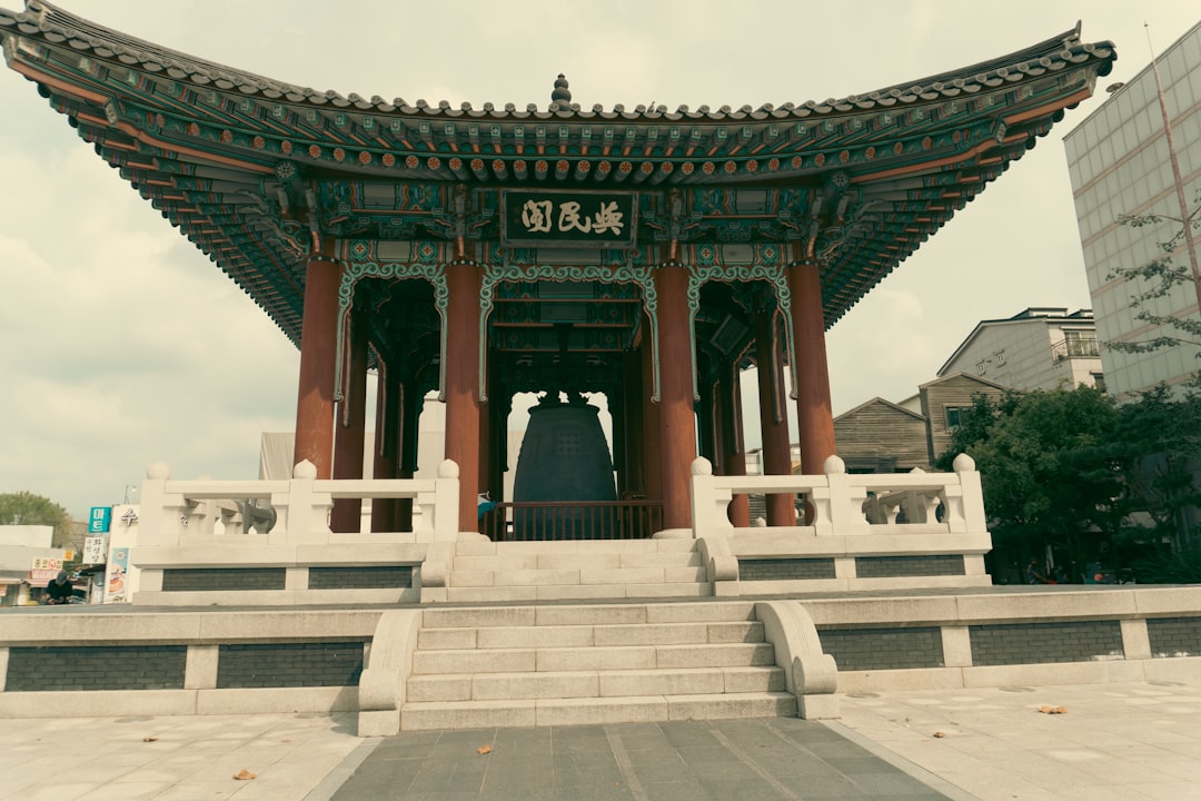 수원 화성: 세계유산 탐험하기 - Suwon | Secret World Trip Planner