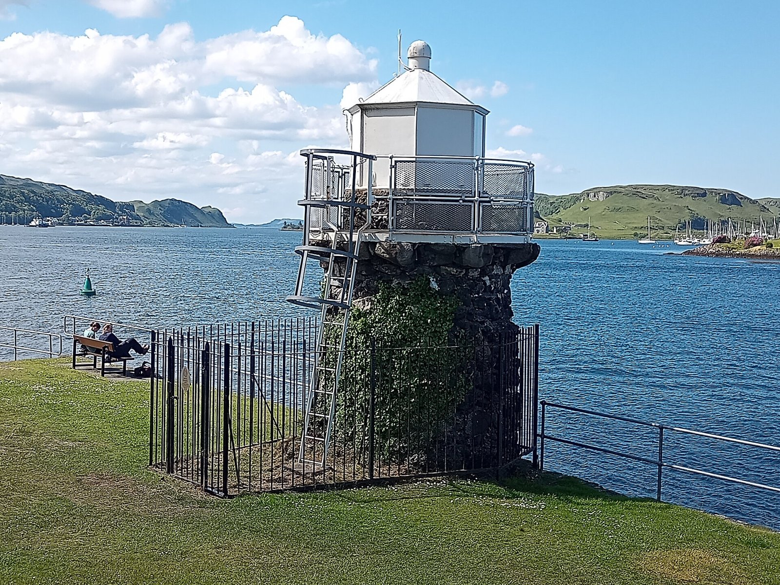Scopri il Faro di Dunollie: Un Tesoro della Scozia - Argyll and Bute Council | Secret World Trip Planner
