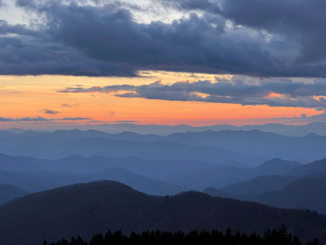 Entdecken Sie den Blue Ridge Parkway: eine Reise durch Natur und Kultur | Secret World Trip Planner