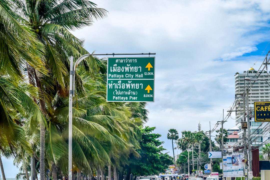 Découvrez la magie des jardins Nongnooch à Pattaya - Sattahip District | Secret World Trip Planner