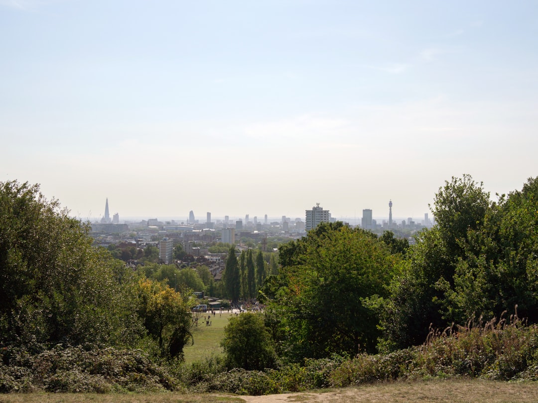 햄스테드 히스 탐방: 런던의 숨겨진 정원들 - Londra | Secret World Trip Planner