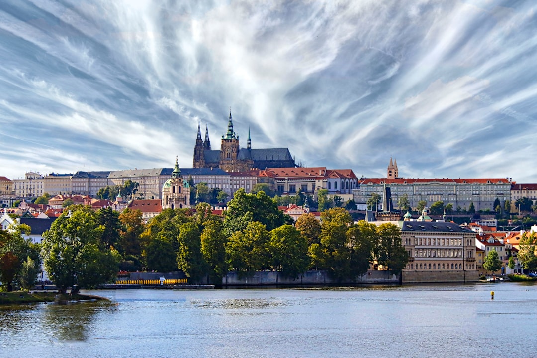 AI旅行プランナー2026:秘密の世界でプラハを発見 - Praga | Secret World Trip Planner