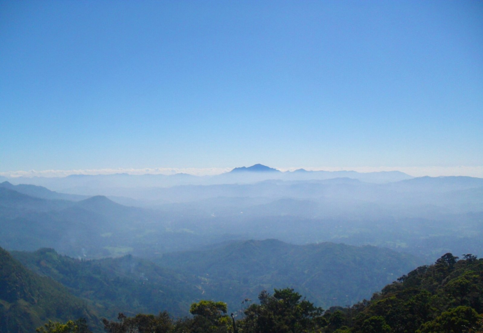 Moon Plains: Ein Grünes Paradies in Nuwara Eliya - Nuwara Eliya | Secret World Trip Planner