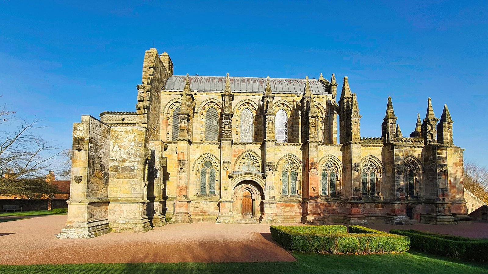 Entdecken Sie die Magie der Rosslyn Chapel in Schottland | Secret World Trip Planner