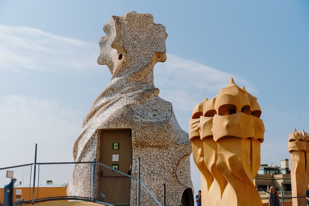 Descubre Casa Milà La Pedrera: Una Obra Maestra de Gaudí en Barcelona - Barcelona | Secret World Trip Planner