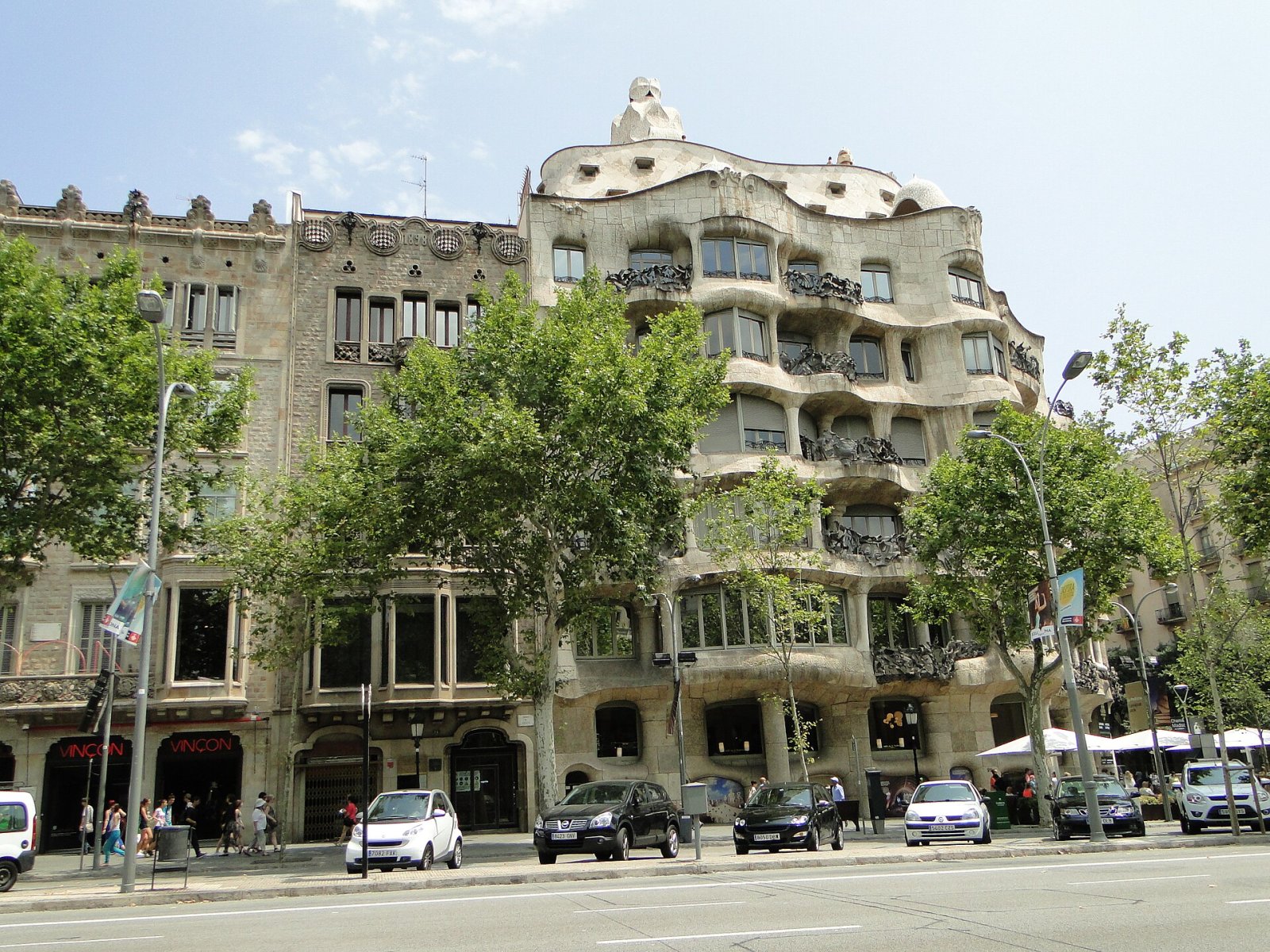 Descubra Casa Milà La Pedrera: Uma Obra-Prima de Gaudí em Barcelona - Barcelona | Secret World Trip Planner