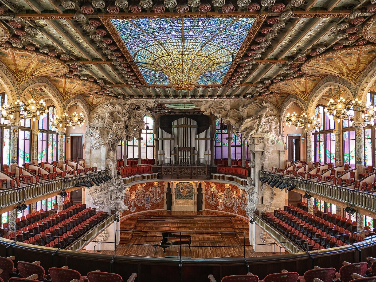 Descubre el Palau de la Música Catalana en Barcelona - Barcelona | Secret World Trip Planner