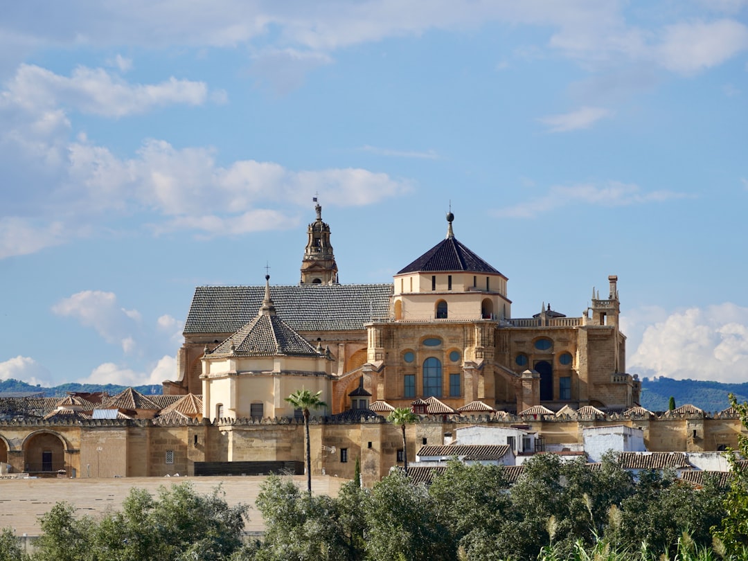 Descubre la Mezquita de Córdoba: Una Obra Maestra Cultural | Secret World Trip Planner