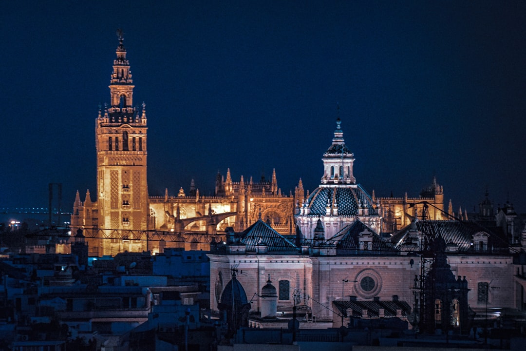 La Giralda di Siviglia: Un Simbolo di Storia e Cultura | Secret World Trip Planner