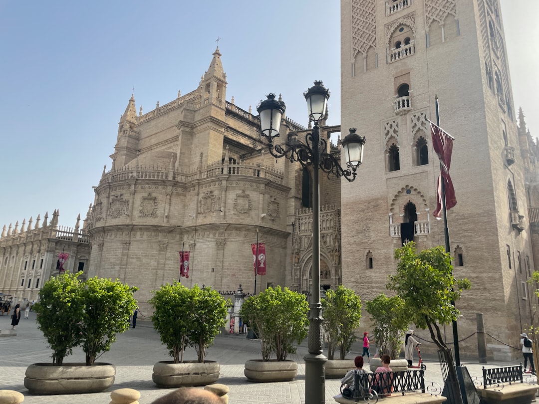Discover the Barrio Santa Cruz of Seville: History and Beauty | Secret World Trip Planner