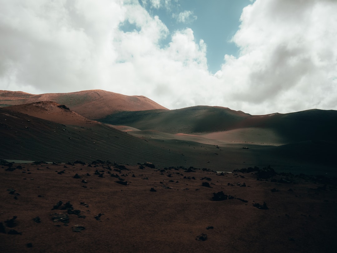 Descubre el Parque Nacional de Timanfaya en Lanzarote | Secret World Trip Planner